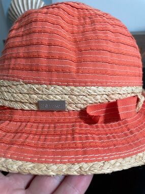 Betmar bucket hat orange